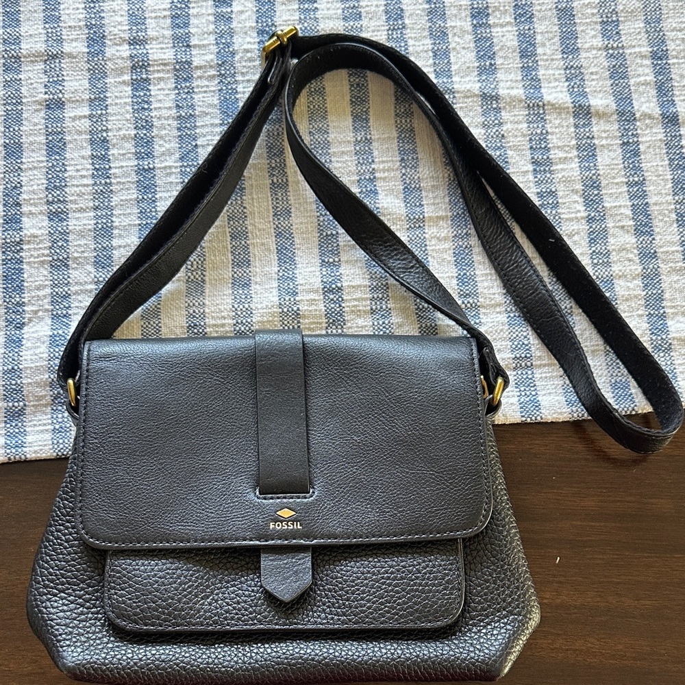 Fossil Black Pebbled Leather Crossbody Bag